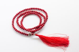 Why Prayer Beads Are Worth Providing To Your Employees 