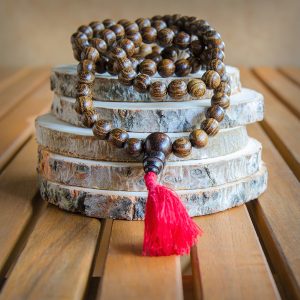 How Do You Properly Use Mala Prayer Beads? 